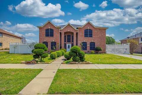 808 Sabona Drive, DeSoto, TX 75115