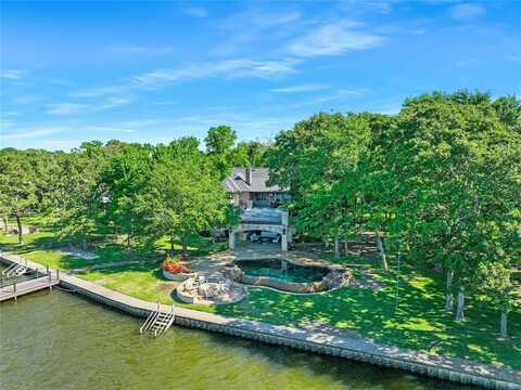 130 Diamond Point Drive, Mabank, TX 75156