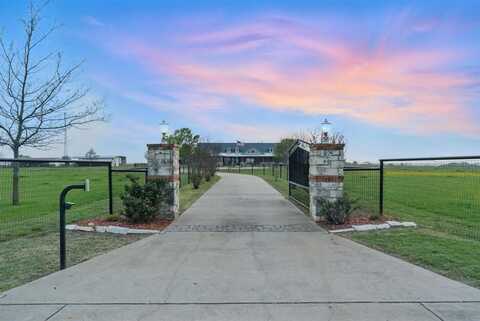 654 County Road 4227, Decatur, TX 76234