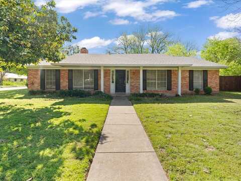 1405 Wellington Drive, Denton, TX 76209