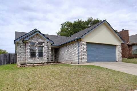 8233 Mark Lane, Watauga, TX 76148