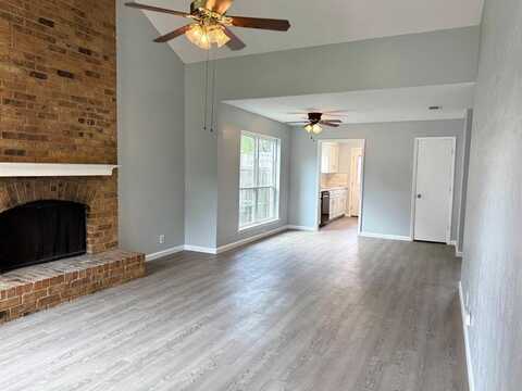 608 Overlook Court, Arlington, TX 76012