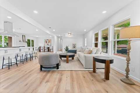 729 Town Creek Drive, Dallas, TX 75232