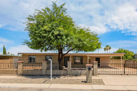 Greenway, TUCSON, AZ 85706