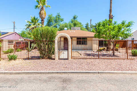 Holmes, TUCSON, AZ 85711