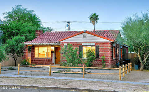 7Th, TUCSON, AZ 85719