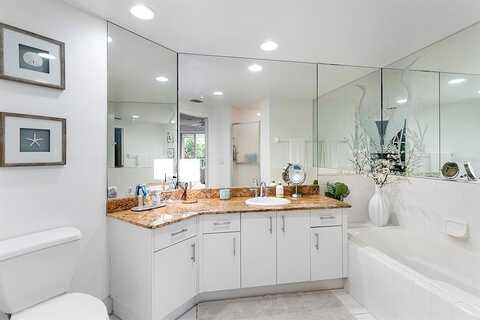 Dolphin Cay Ln S, Saint Petersburg, FL 33711