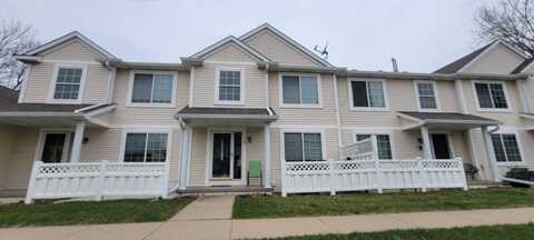 9265 Greenspire Dr, West Des Moines, IA 50266