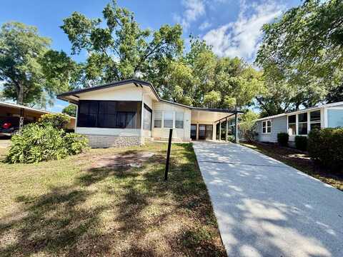 109 E Pine Dr, Lady Lake, FL 32159