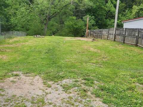 326 Center Street, Clay, WV 25043