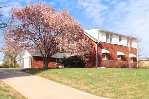 105 East Pioneer Avenue, Shenandoah, IA 51601