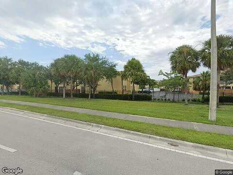 Bellasol Cir, Fort Myers, FL 33916