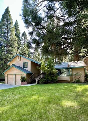 613 Clifford Drive, Lake Almanor, CA 96137