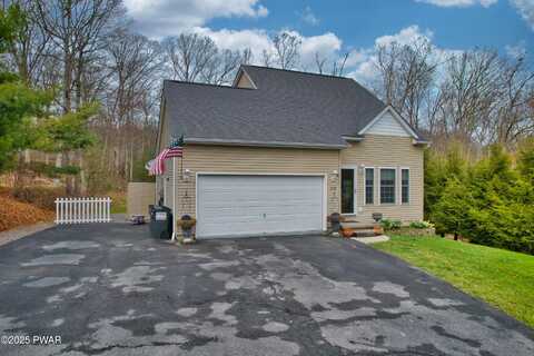 208 Vandermark Drive, Milford, PA 18337