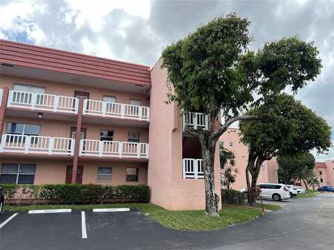 9420 Sunrise Lakes Blvd, Sunrise, FL 33322