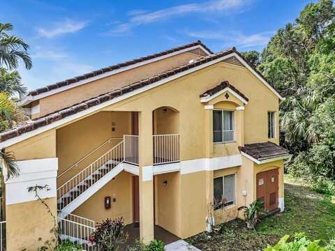 2440 NW 33rd St, Oakland Park, FL 33309