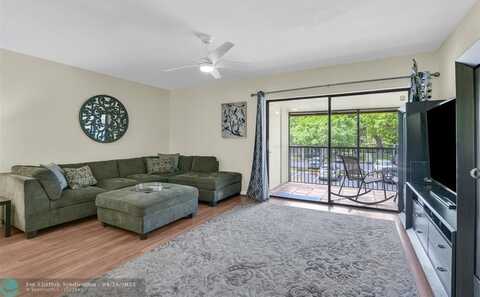 135 Deer Creek Boulevard, Deerfield Beach, FL 33442