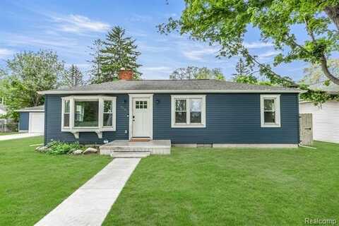 6581 WINDIATE Road, Waterford, MI 48329