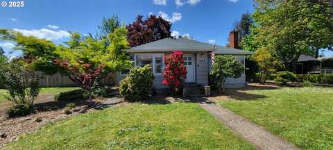 1021 S 6TH ST, Cottage Grove, OR 97424