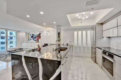 99 SE Mizner Boulevard, Boca Raton, FL 33432
