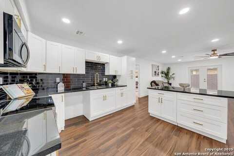 6326 Club Oaks, San Antonio, TX 78249