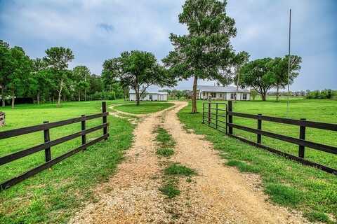 2799 Texas 21, Paige, TX 78659