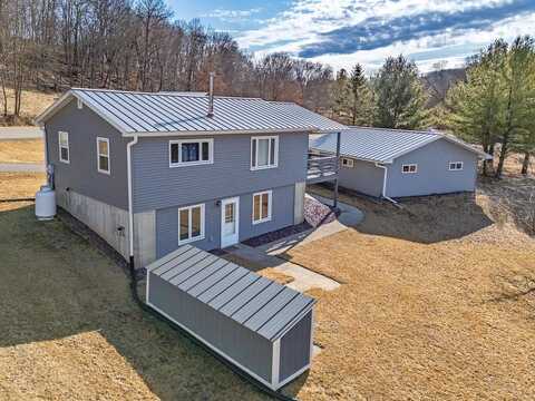 S733 E Redstone Drive, La Valle, WI 53941