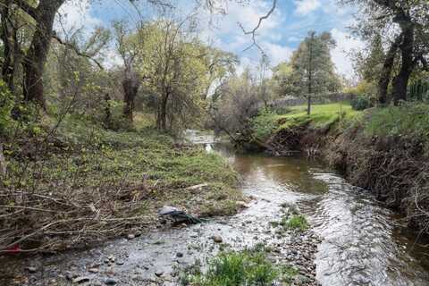6657 Hemlock Street, Redding, CA 96001
