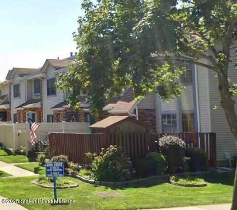 57 Gina Court, Staten Island, NY 10314