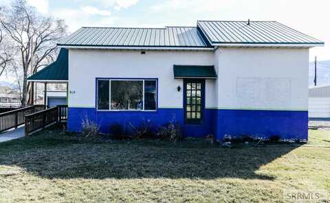 915 Main Street, Salmon, ID 83467