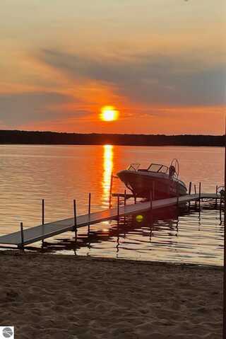 4029 E Shore Drive NE, Kalkaska, MI 49646