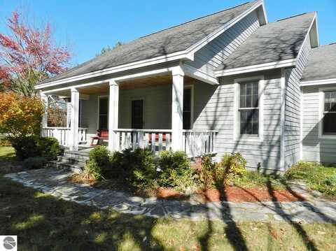 9554 Westwood Drive, Traverse City, MI 49685