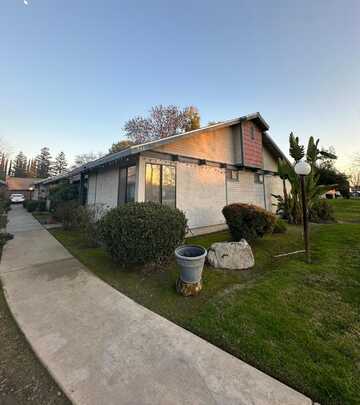 844 S Linwood Street, Visalia, CA 93277