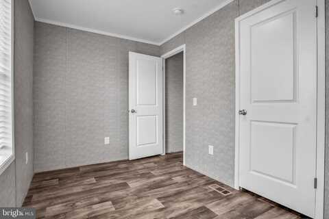 12 MOBILE DRIVE, THOMASVILLE, PA 17364