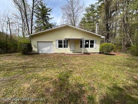 276 Silver Spur Road E, Cairo, NY 12413