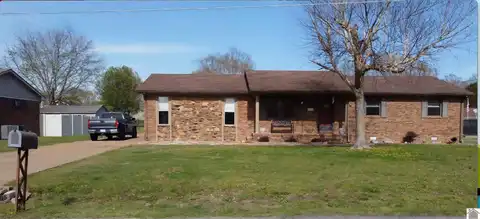 310 Villa Maria Ct, Paducah, KY 42003