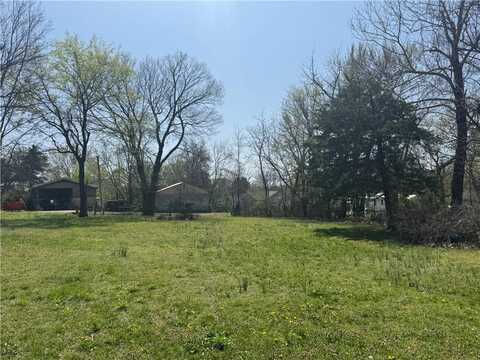 216 E Elm ST, Stilwell, OK 74960