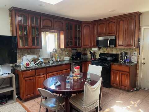 2016 W Manchester Avenue, Los Angeles, CA 90047