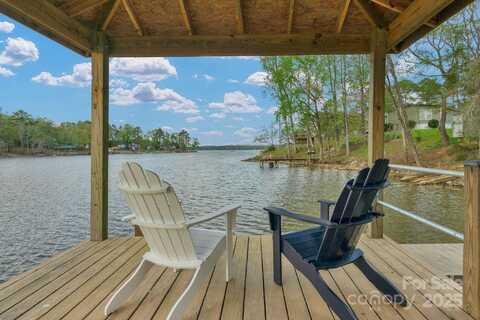 477 Kingfisher Drive, Ridgeway, SC 29130