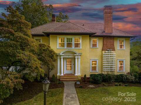 8 N Kensington Road, Asheville, NC 28804