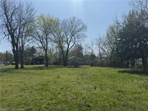 216 E Elm ST, Stilwell, OK 74960