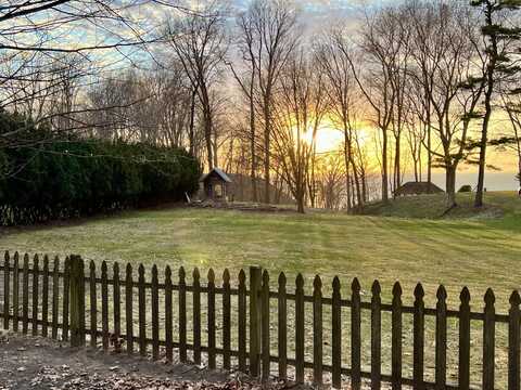 4928 Pier Road, Coloma, MI 49038
