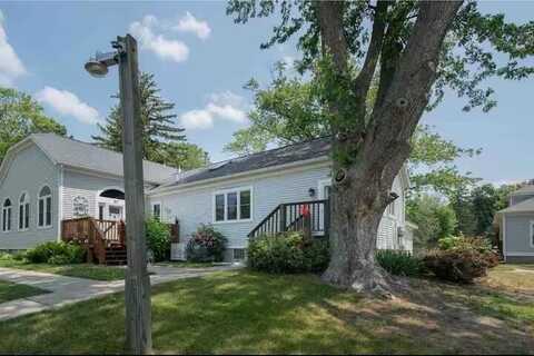 7372 North Shore Drive, South Haven, MI 49090