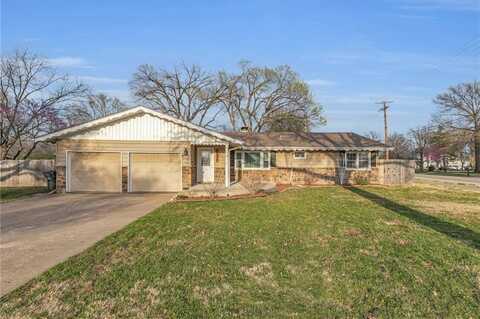 1445 S Maple Street, Ottawa, KS 66067