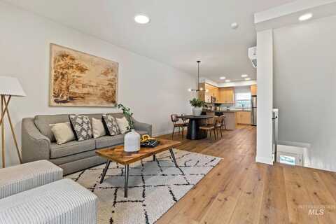 7427 W Swain Lane, Garden City, ID 83714