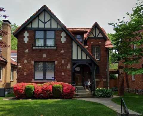 4704 Prague Avenue, Saint Louis, MO 63109