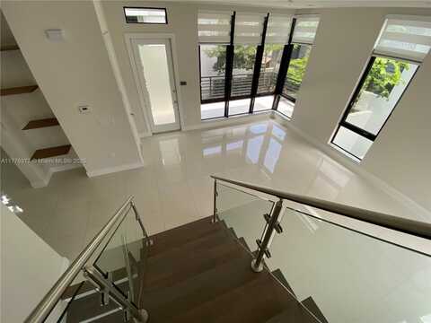 8248 NW 48th Ter, Doral, FL 33166