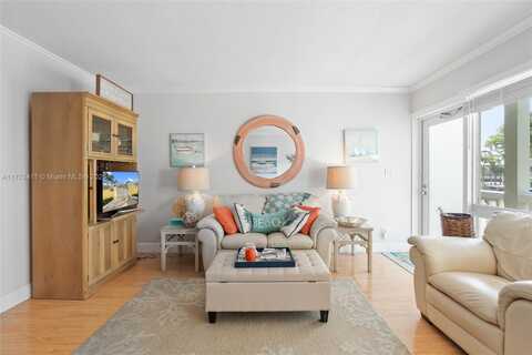 2020 Terra Mar Dr, Pompano Beach, FL 33062