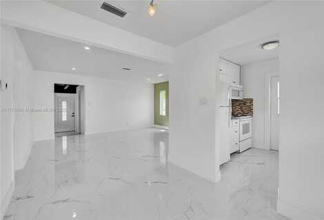 undefined, Hollywood, FL 33020