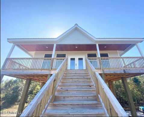 116 Cedar Ridge Avenue, Bay Saint Louis, MS 39520